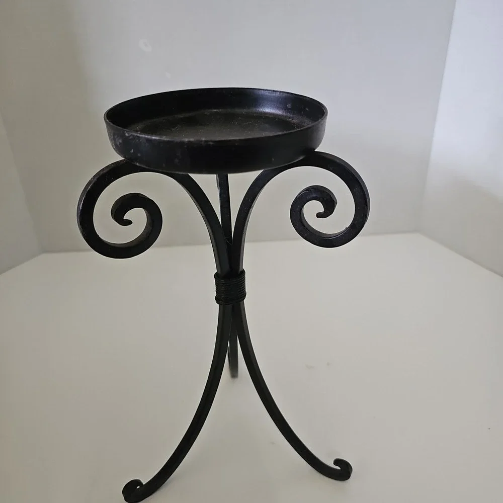 Candle‎ holder